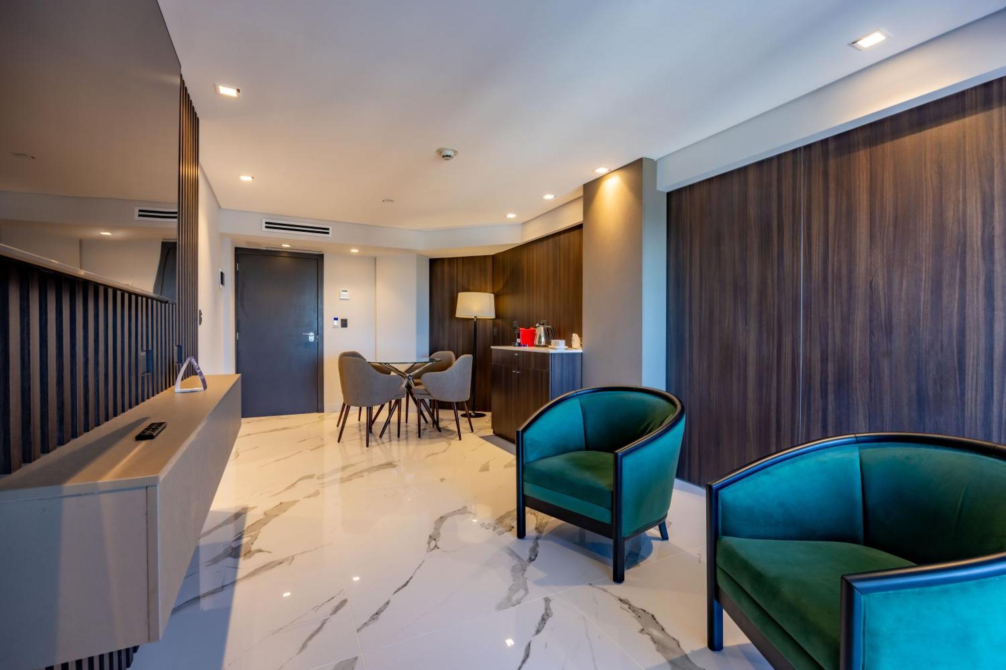 New Seaboard Hotel 4*